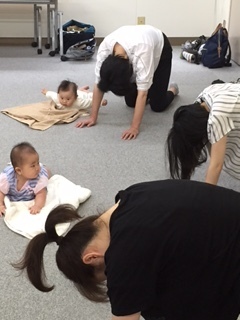 子育て中のホッとする交流として
（大東市子育て支援センターにて）